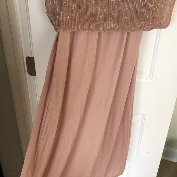 Twist front maxi dress. Size: Small. Rose gold. - Picture 8 of 13